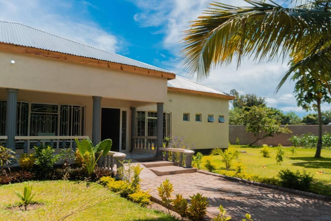 Adams Lodges Ltd Mangochi Kültér fotó